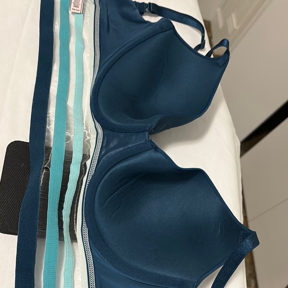 Victoria's Secret Navy and Aqua Striped Bra - Picture 6 of 7